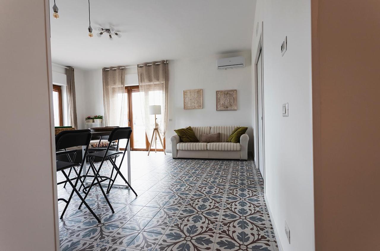 Blu Monopoli Apartment Bagian luar foto