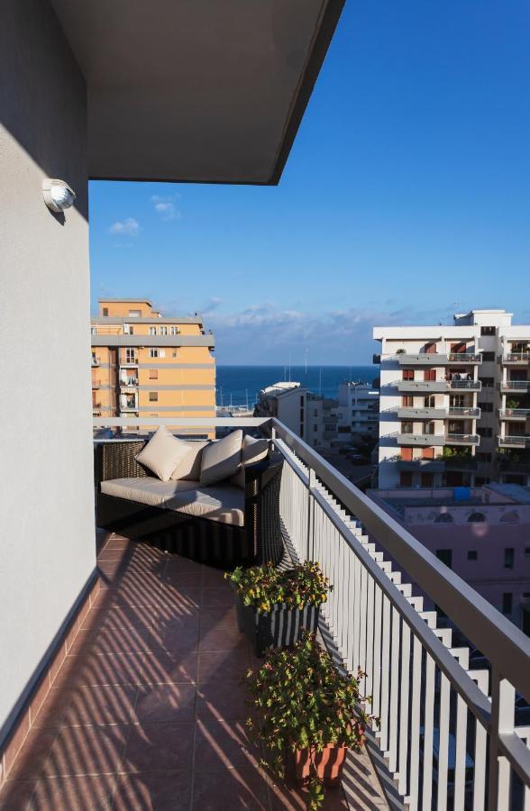 Blu Monopoli Apartment Bagian luar foto