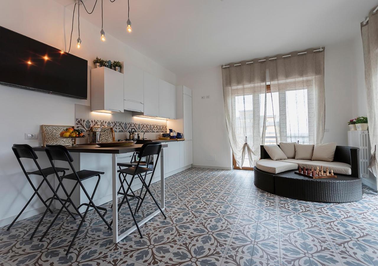 Blu Monopoli Apartment Bagian luar foto