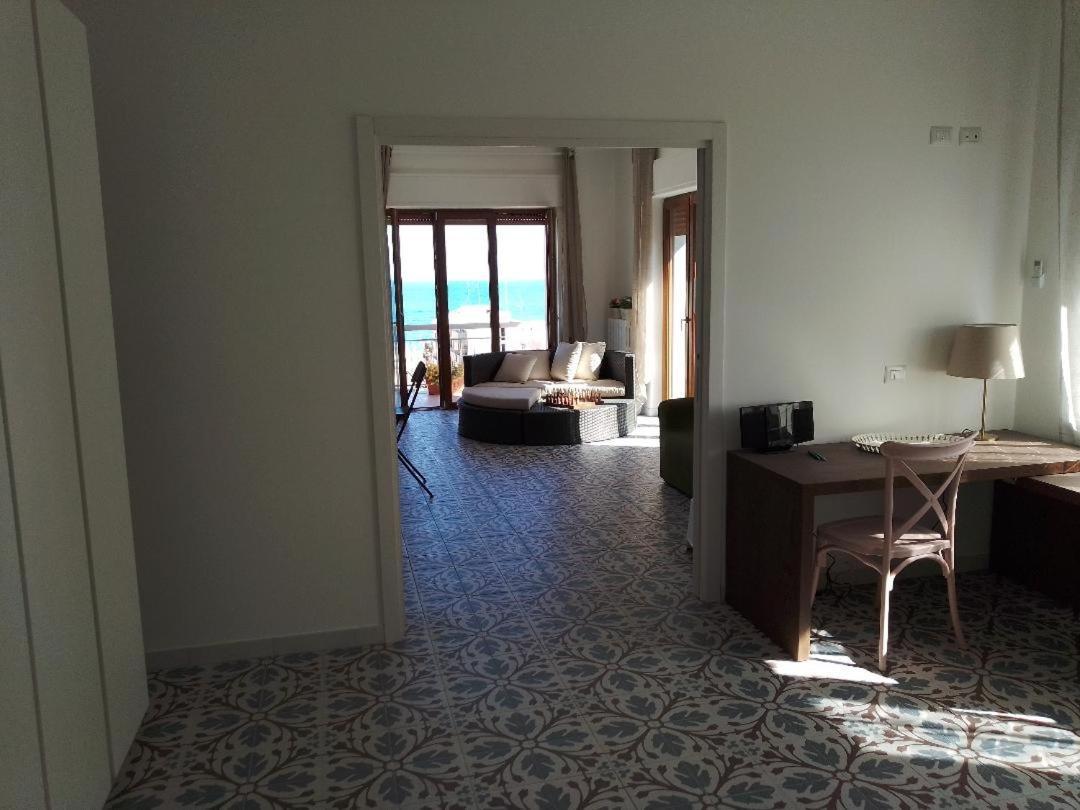 Blu Monopoli Apartment Bagian luar foto